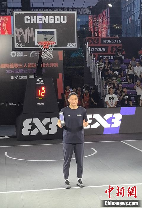 中国三人女篮成都站惜败澳大利亚获亚军 王丽丽