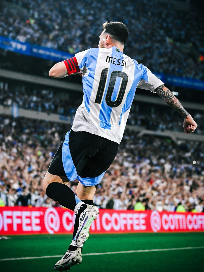 梅西17年前首披国家队10号战袍开启传奇之路