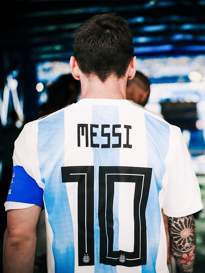 梅西17年前首披国家队10号战袍开启传奇之路