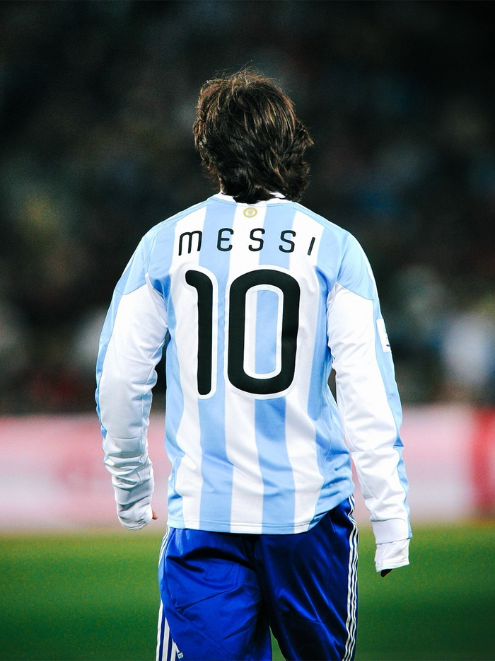 梅西17年前首披国家队10号战袍开启传奇之路