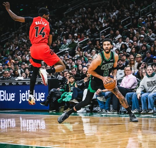 凯尔特人逆转猛龙终结连败 塔图姆布朗联手轰