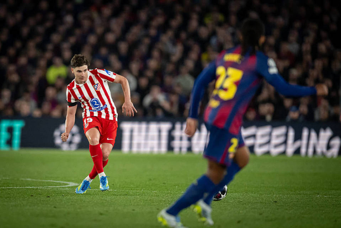 巴萨重金挖角马竞锋霸 阿尔瓦雷斯面临抉择