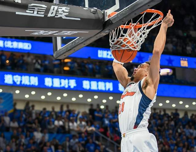 广东男篮客场不敌北京首钢 系列赛0比1落后